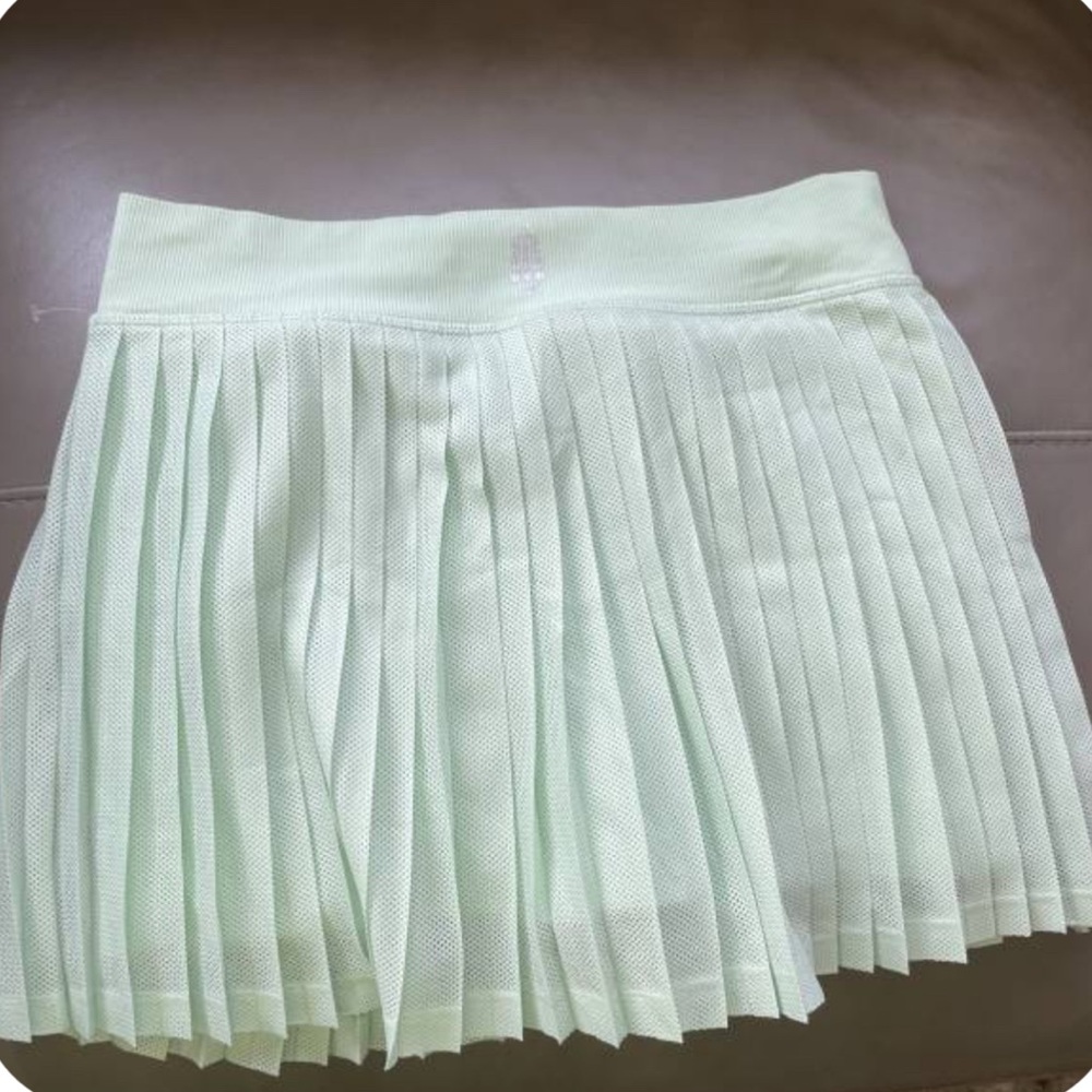 Free People never worn  Mint Pleated Skort